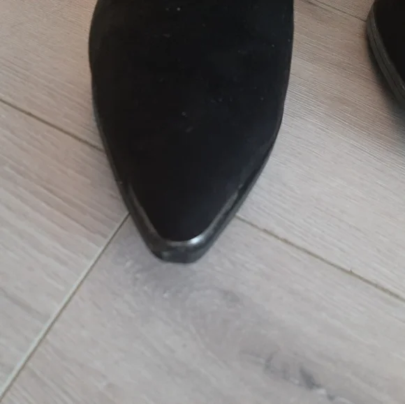 Booties - Picture 4 of 8